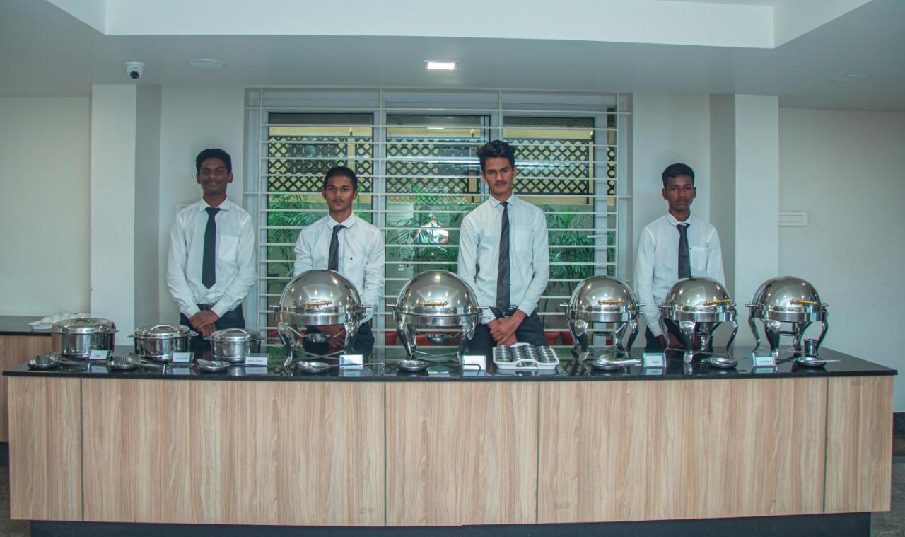 Park Avenue Suites Coimbatore Buitenkant foto